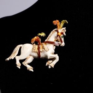 Vintage Florenza White Enamel Horse Signed With Green Rhinestone Eye Brooch